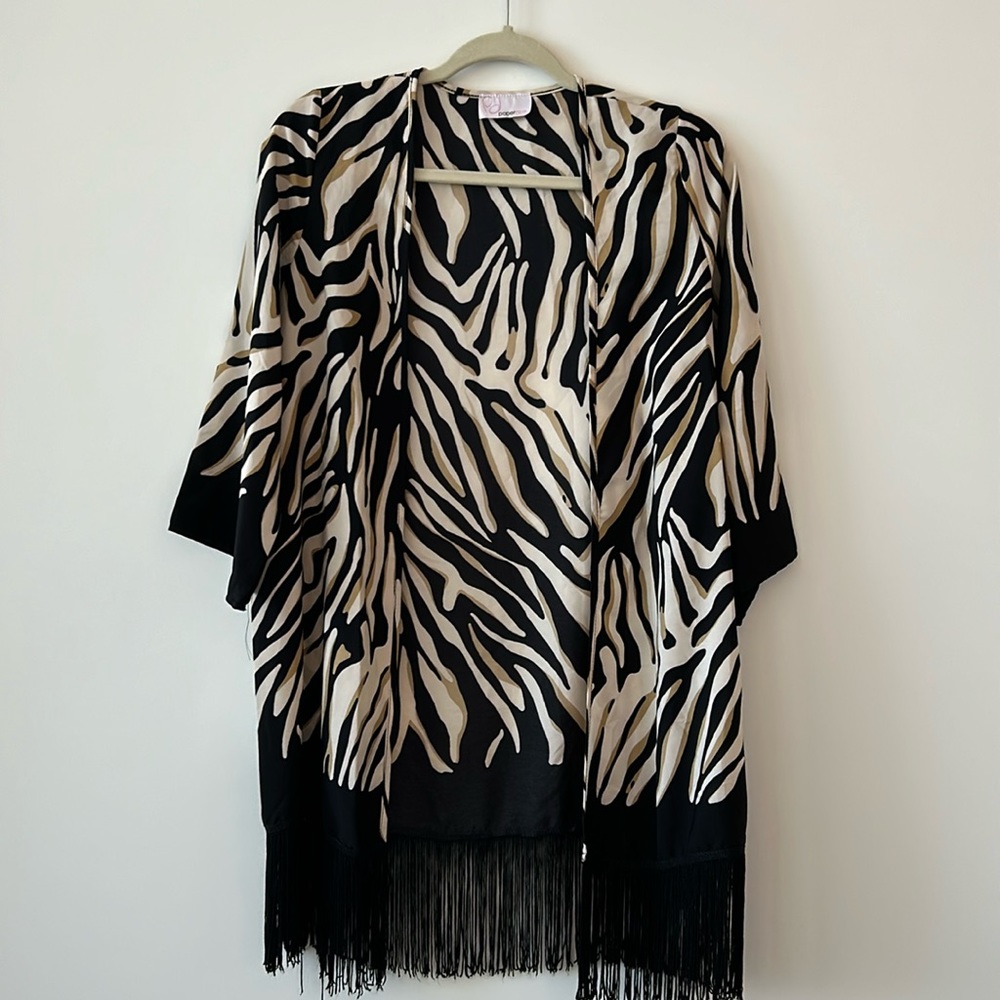 One Size Animal Print Throw-over